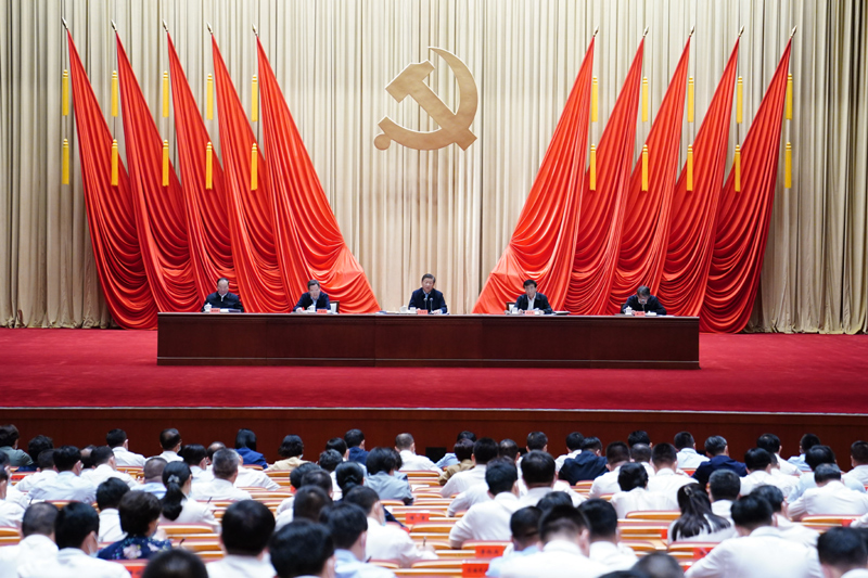 　　9月1日，2021年秋季学期中央党校（国家行政色漫天堂
）中青年干部培训班在中央党校开班。中共中央总书记、国家主席、中央军委主席习近平在开班式上发表重要讲话。新华社记者 翟健岚 摄